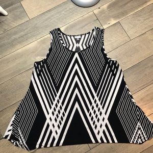 Avenue Black & White Flared Tank 18/20